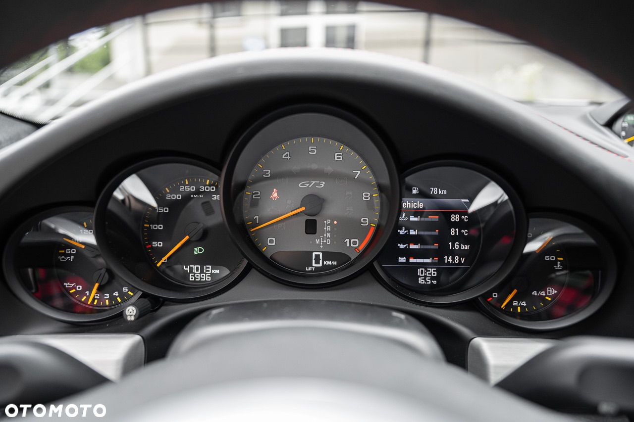 Porsche 911 GT3 - 10