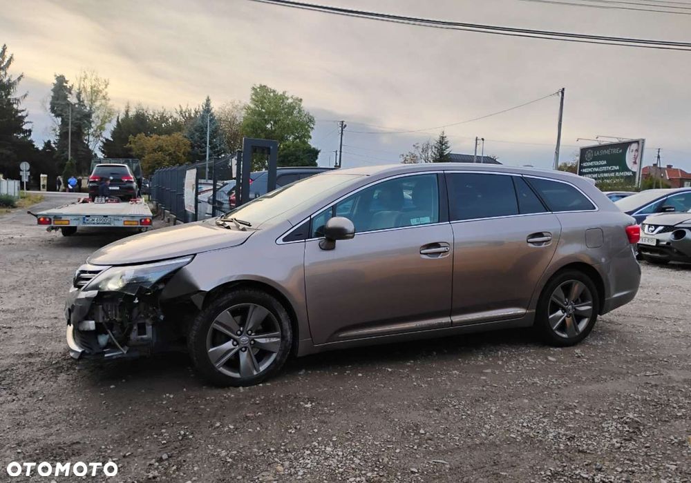 Toyota Avensis - 22