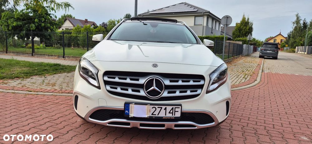 Mercedes-Benz GLA 200 (CDI) d Urban - 1