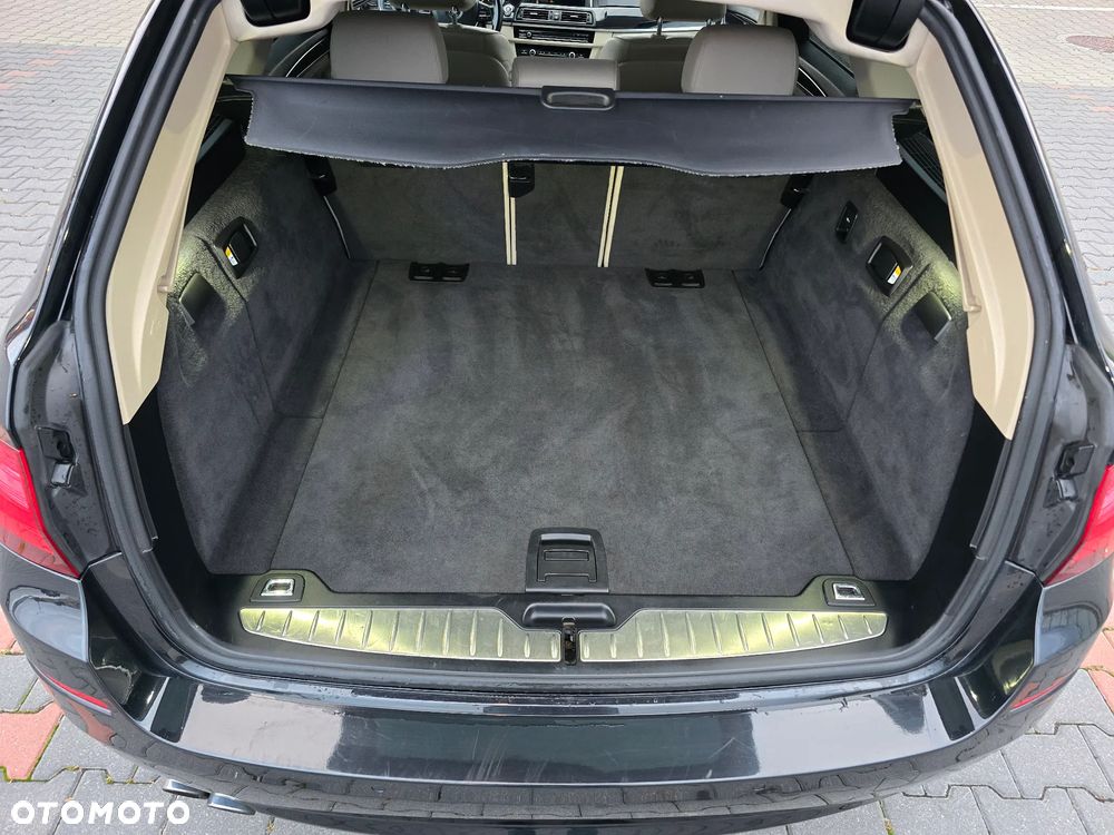 BMW Seria 5 520d Luxury Line - 27