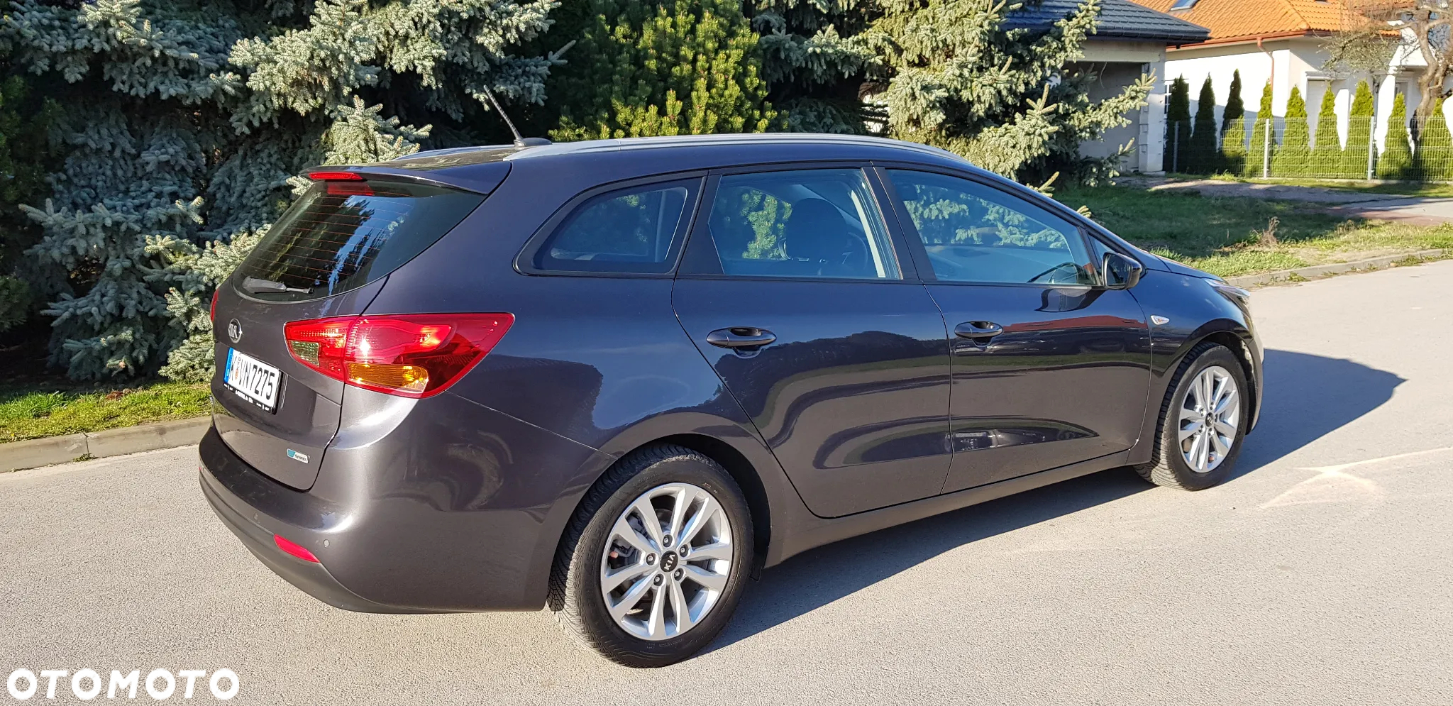 Kia Ceed 1.6 GDI Dream-Team Edition - 16