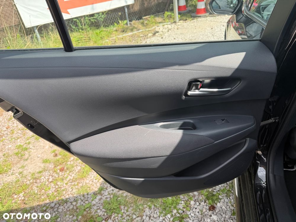 Toyota Corolla 1.8 Hybrid Comfort - 26