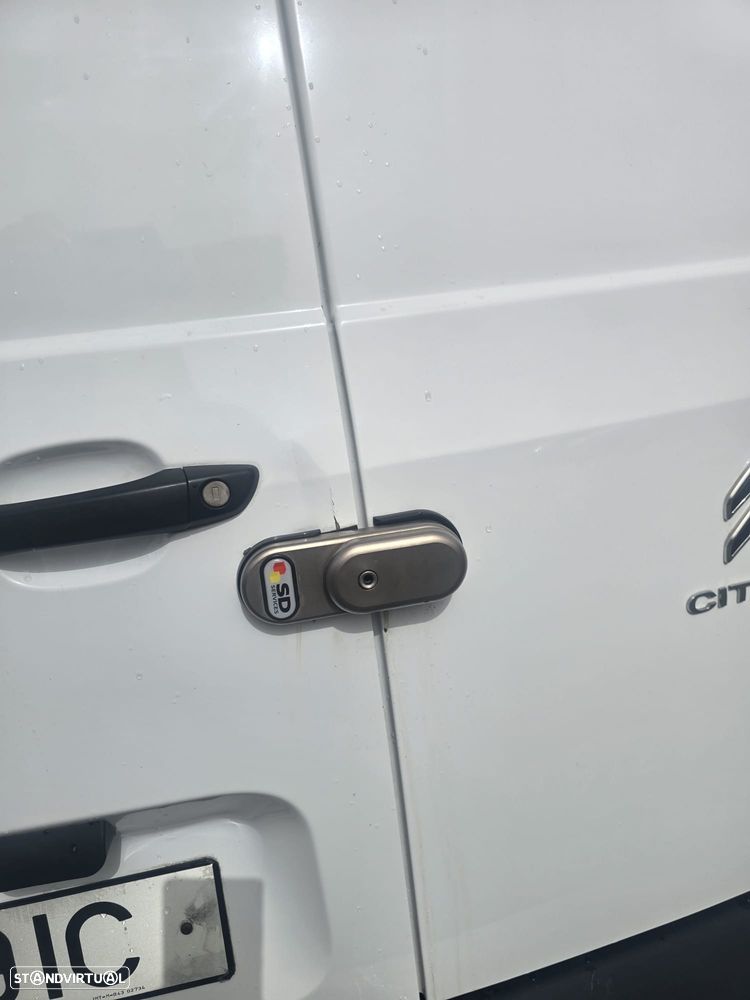 Citroën BERLINGO LONGA - 16