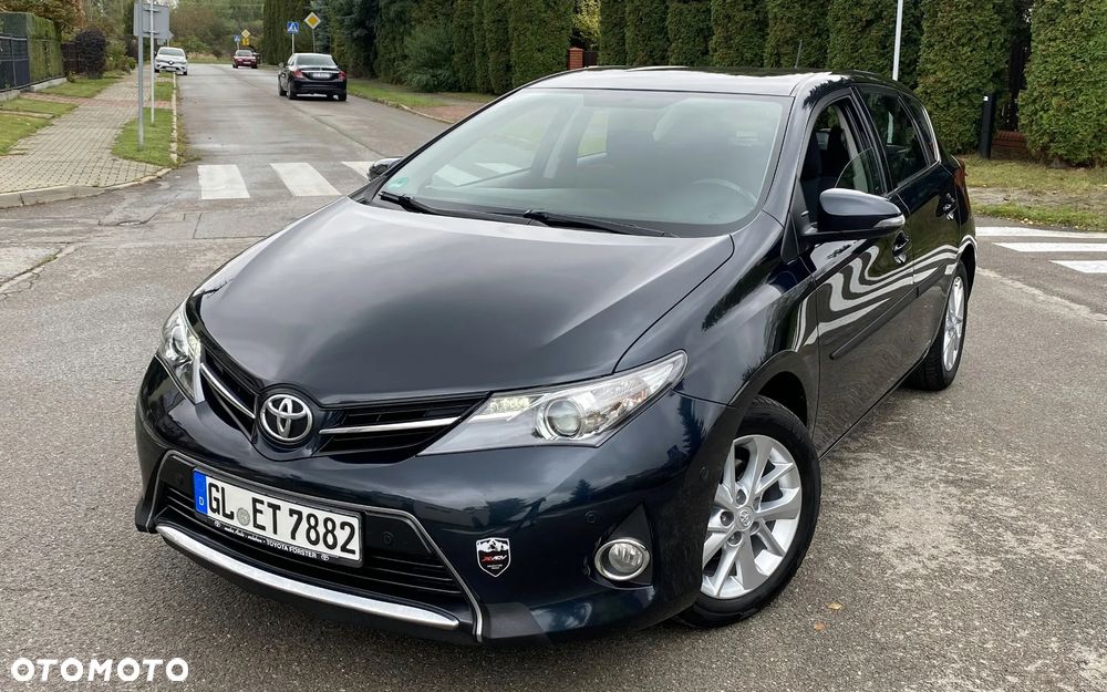 Toyota Auris 1.6 Executive - 1