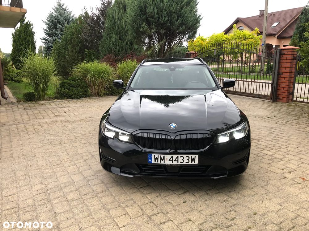 BMW Seria 3 320d xDrive Advantage - 2