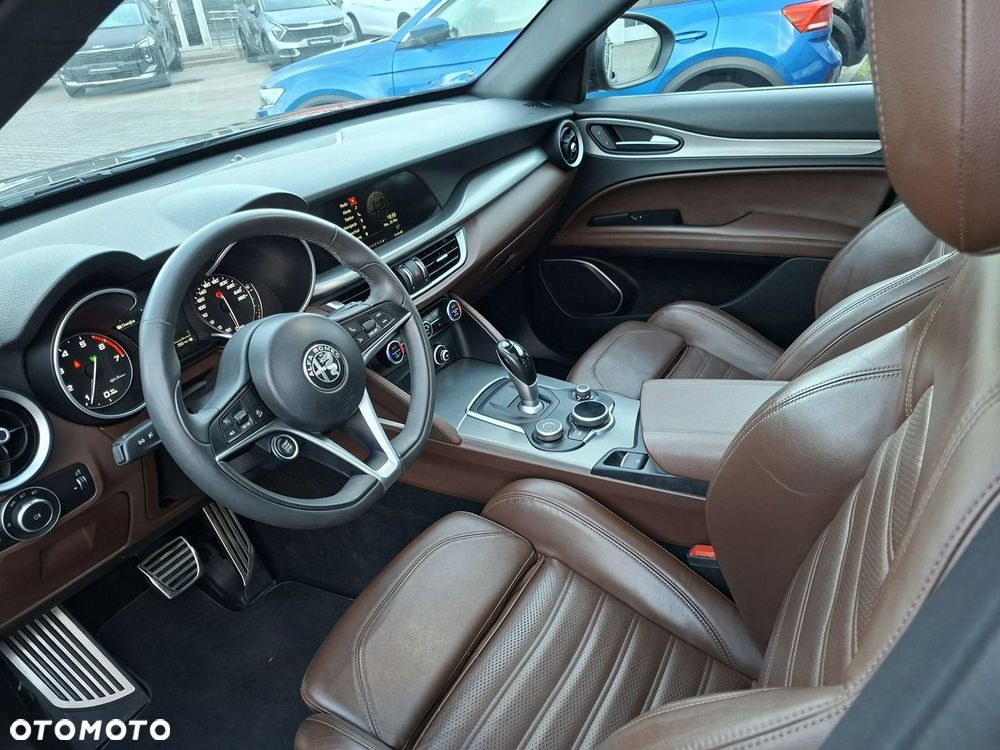 Alfa Romeo Stelvio 2.0 Turbo Veloce Q4 - 36