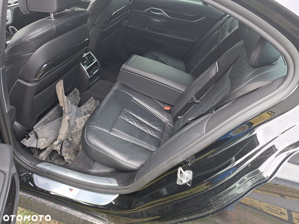 BMW Seria 7 - 10