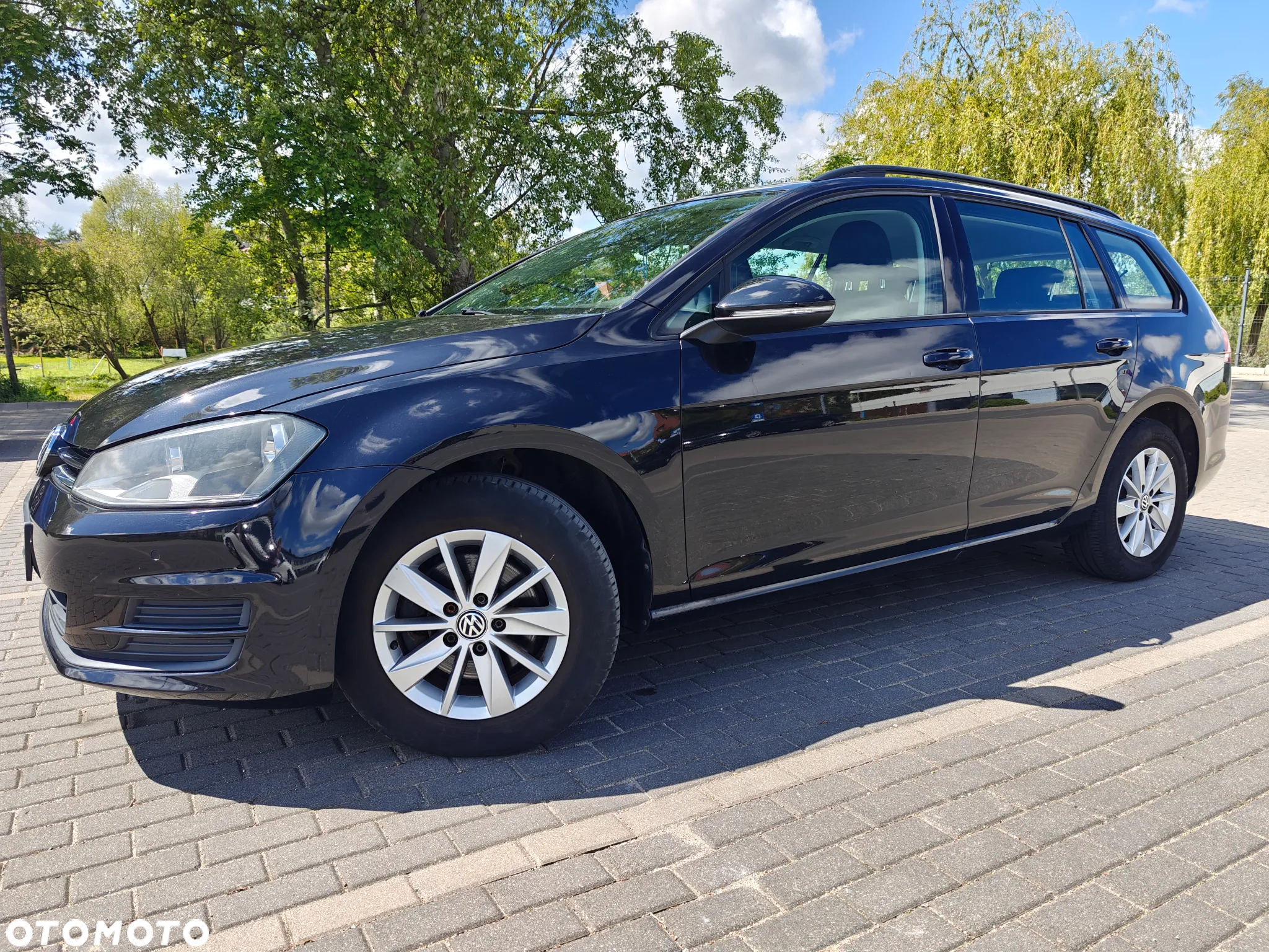 Volkswagen Golf - 2
