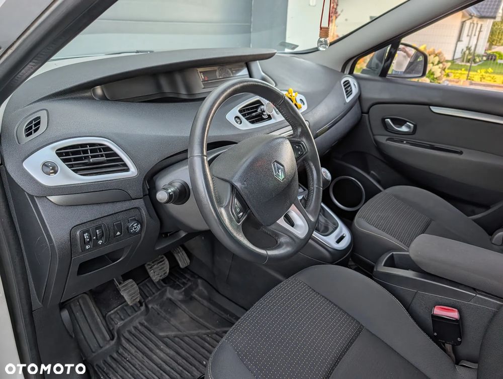 Renault Grand Scenic 1.6 16V Authentique - 18
