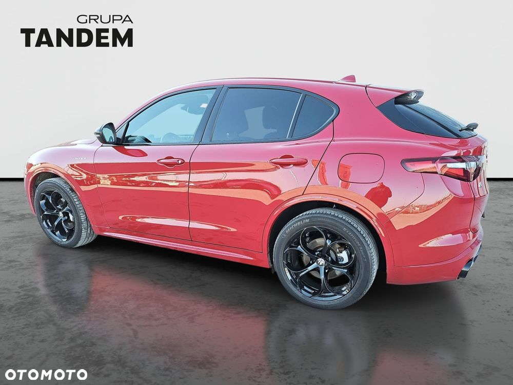 Alfa Romeo Stelvio - 8