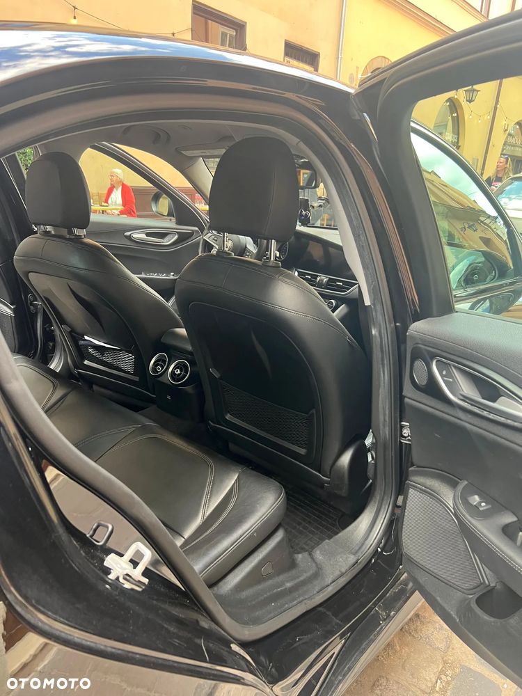 Alfa Romeo Giulia 2.0 Turbo Veloce Q4 - 18