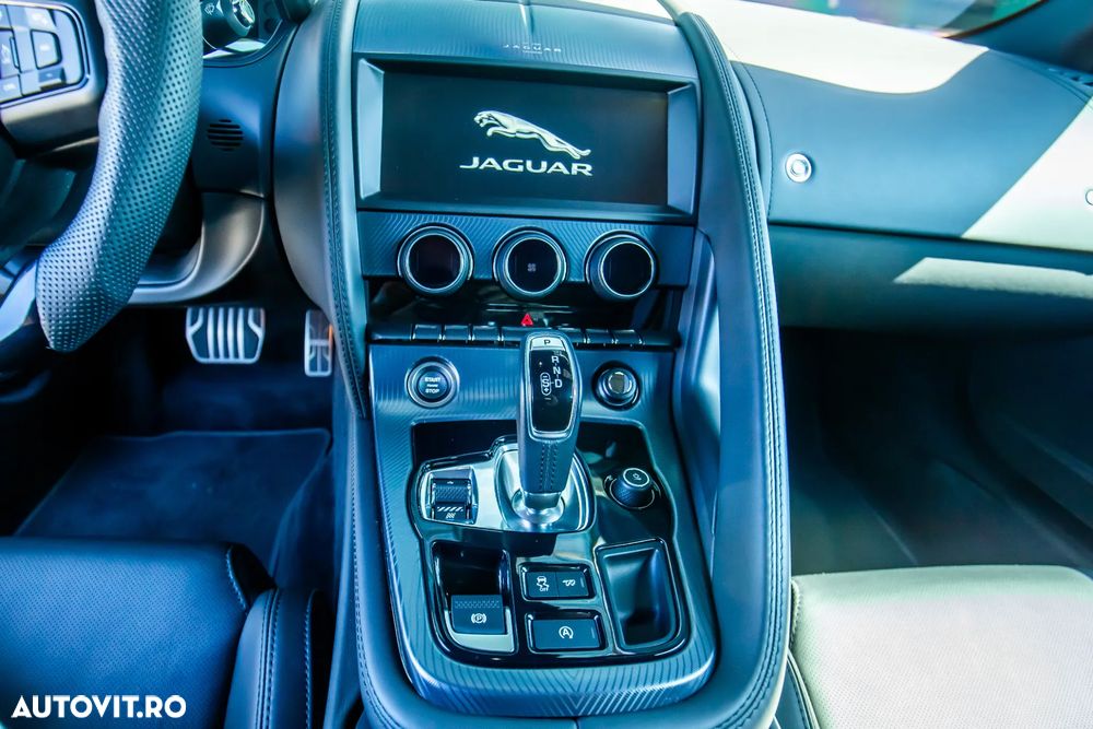 Jaguar F-Type - 22