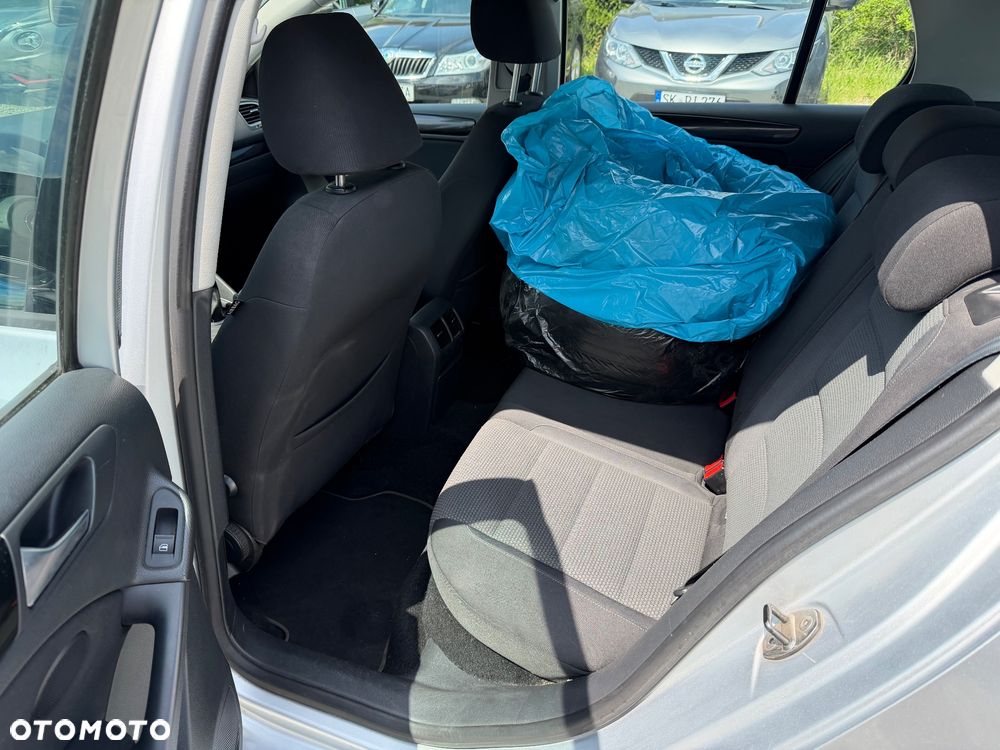 Volkswagen Golf 1.6 United - 23