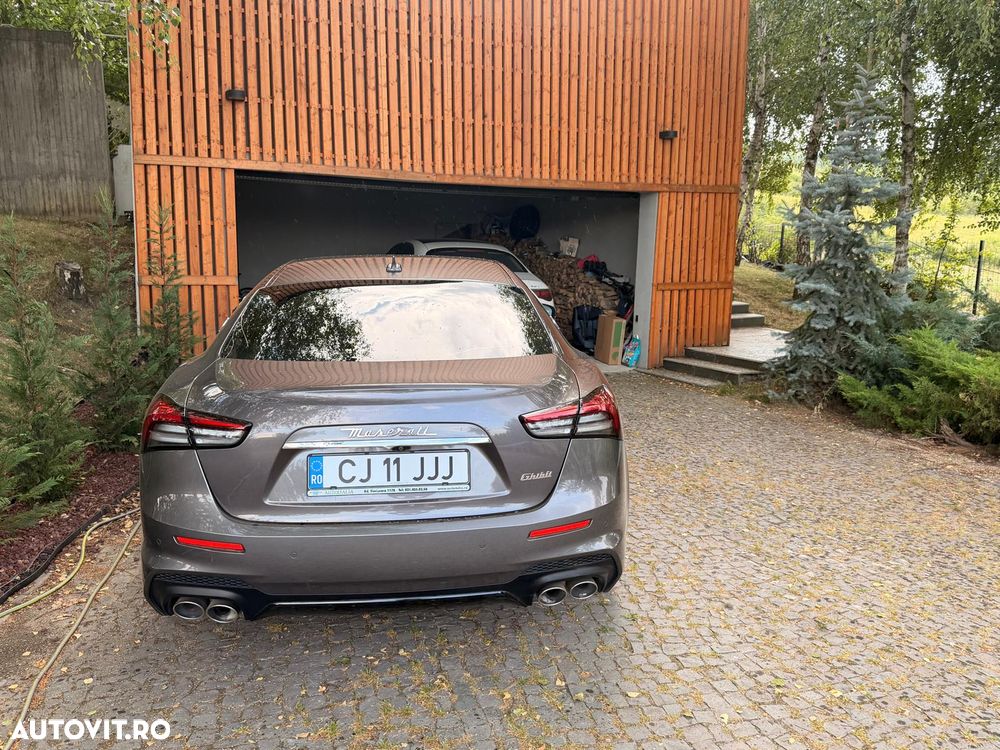 Maserati Ghibli - 4