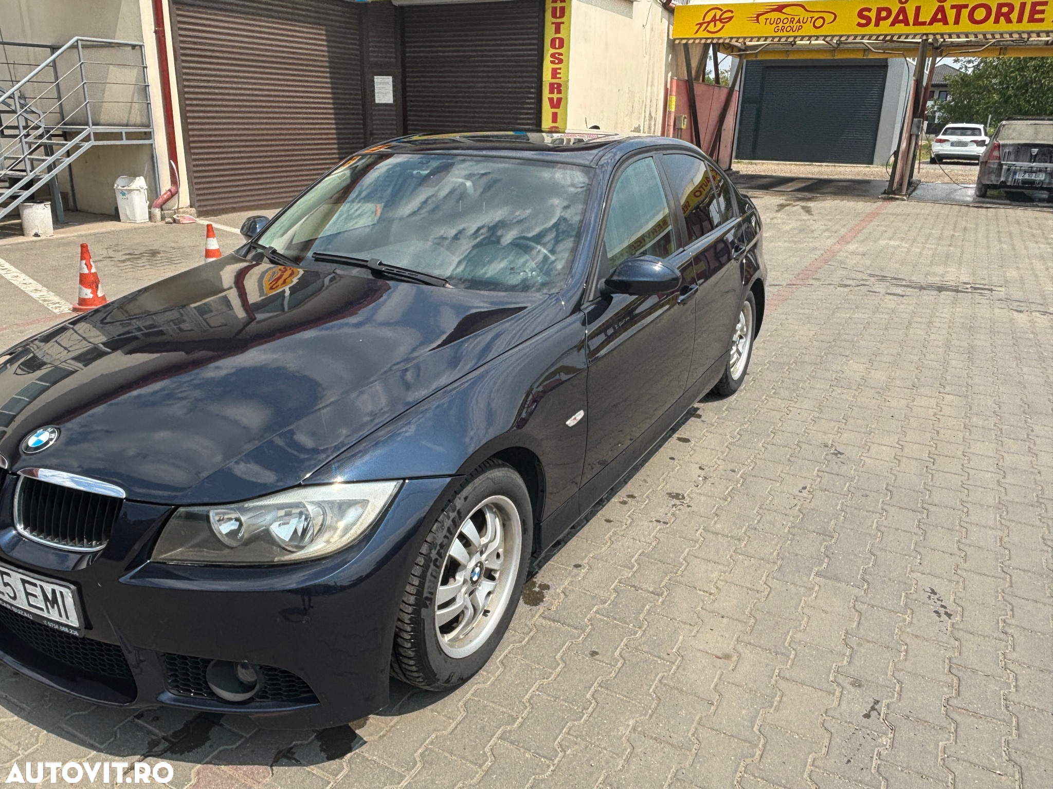 BMW Seria 3 320i - 2
