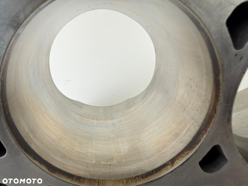 Cylinder tłoki Yamaha YZF-R1 RN32 RN49 RN65 MT 10 - 12