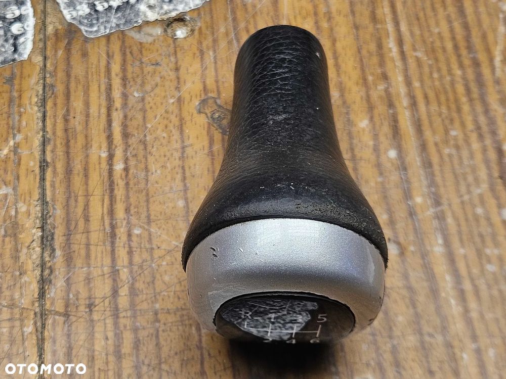Gałka Mieszek Czarna Skóra Lewarek Zmiany 6 Biegów Manual BMW 3 E90 E91 E92 LCI Lift - 40