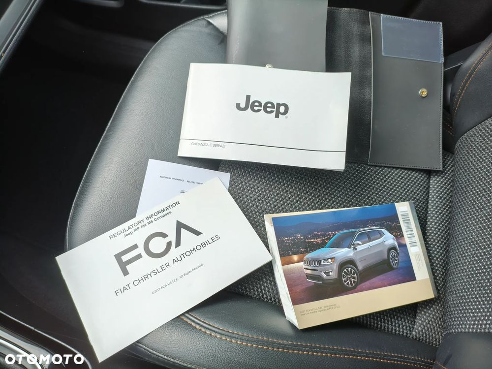 Jeep Compass - 35
