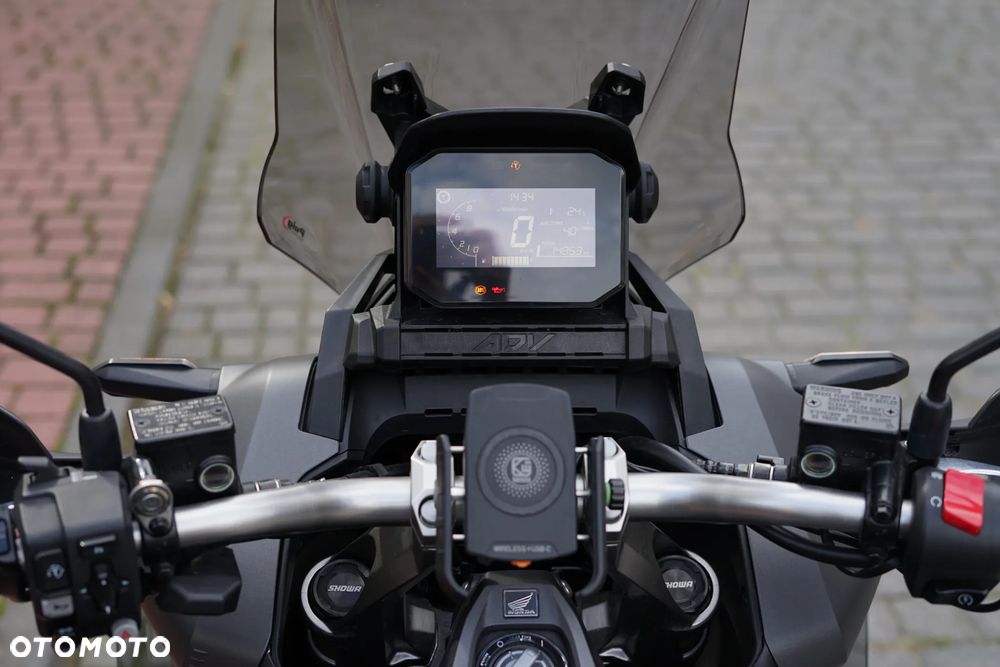 Honda ADV350 - 38