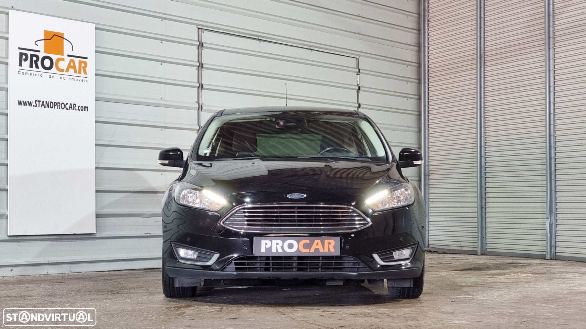 Ford Focus 1.0 SCTi Titanium - 36