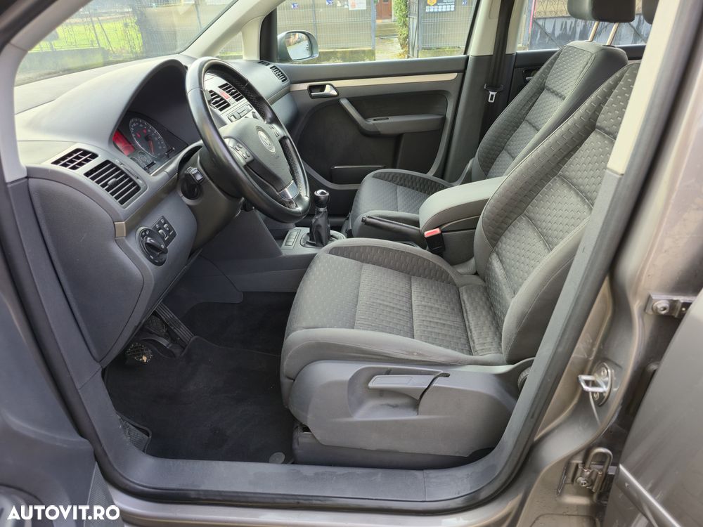 Volkswagen Touran 2.0 TDI DPF Comfortline - 9