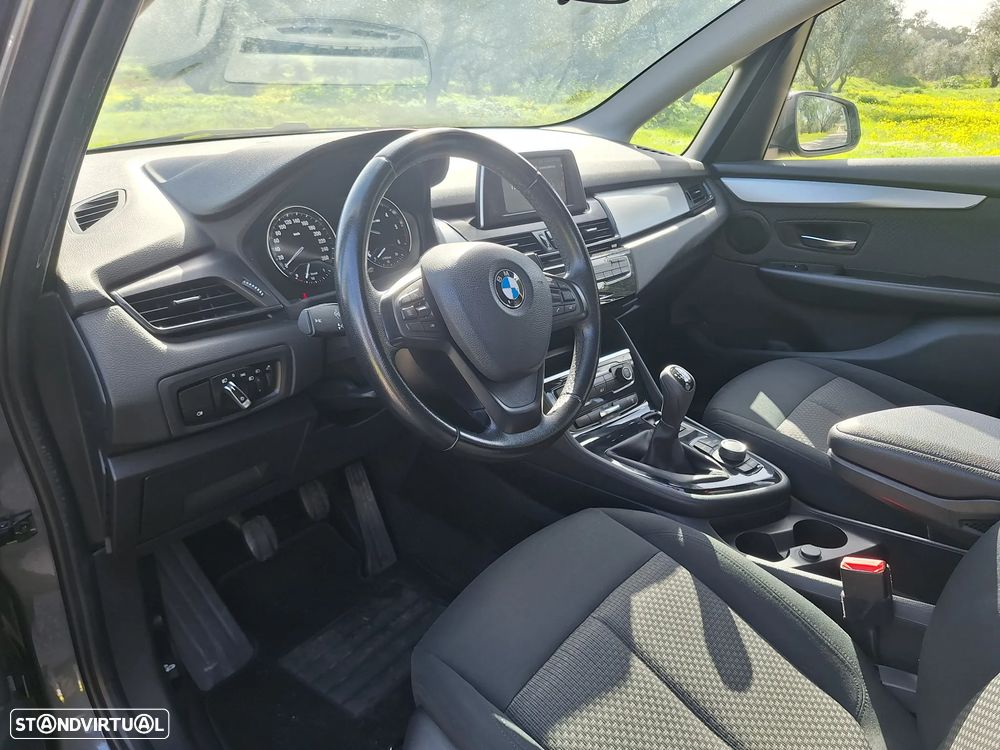 BMW 216 Active Tourer d - 8