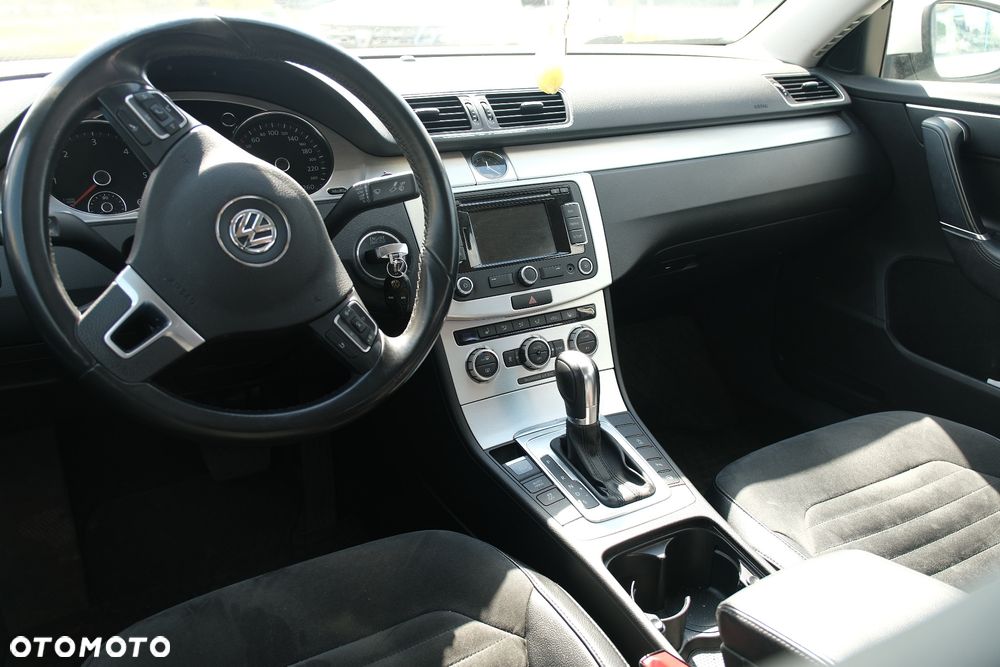 Volkswagen Passat 2.0 Blue TDI DSG SCR Exclusive - 12