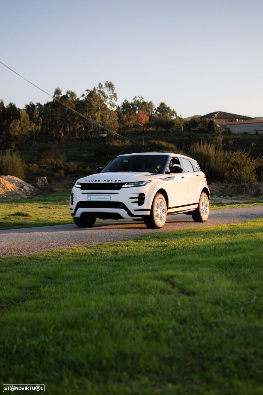 Land Rover Range Rover Evoque 2.0 D150 AWD R-Dynamic Auto - 32