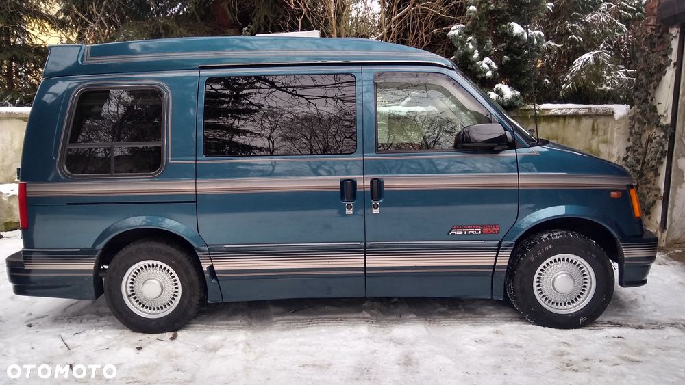 Chevrolet Astro - 1