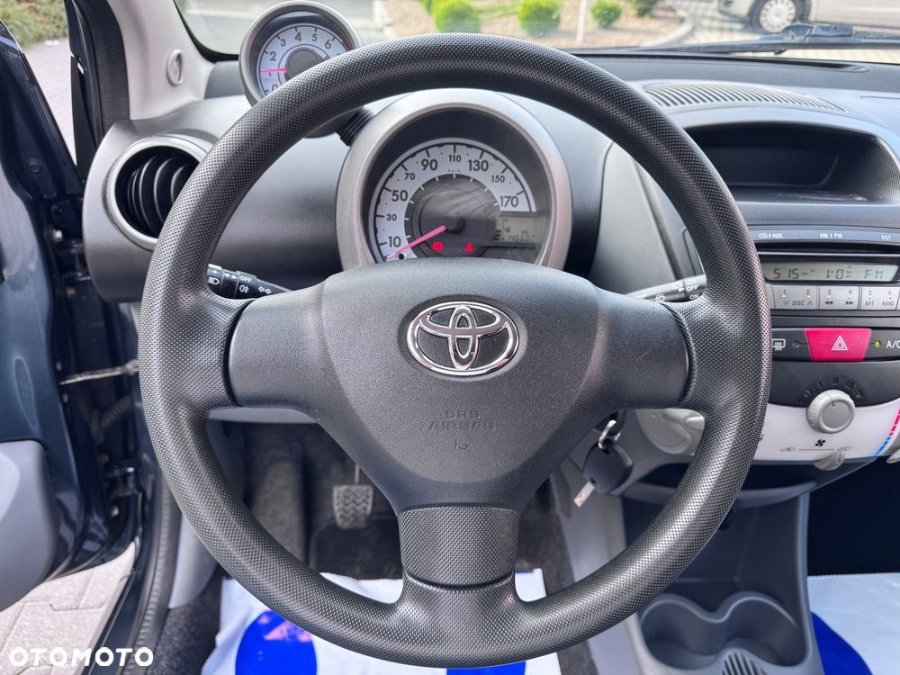 Toyota Aygo Connect - 29