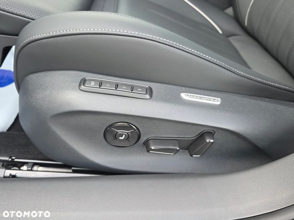 Volkswagen Passat 2.0 TDI SCR Style DSG - 27