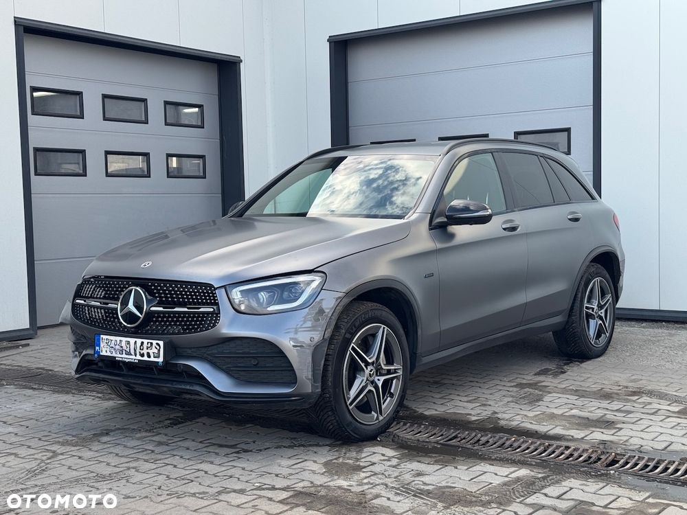 Mercedes-Benz GLC 300 e 4-Matic - 1