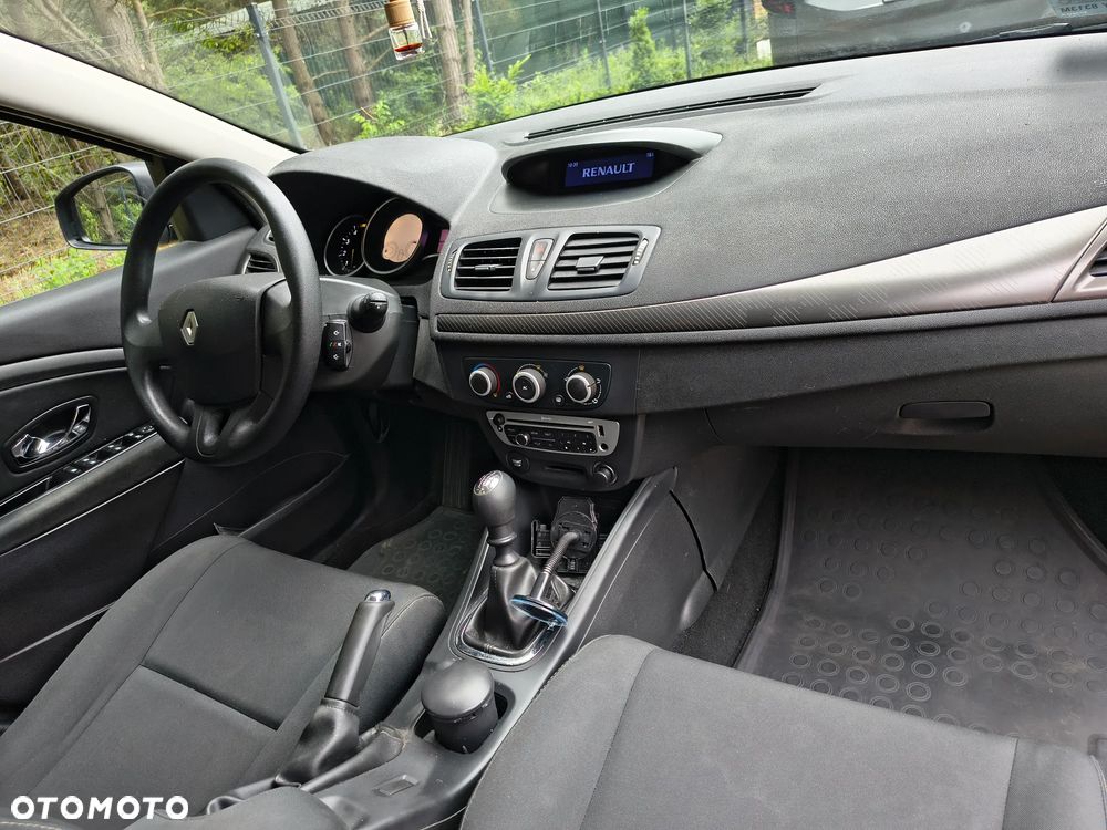 Renault Megane 1.5 dCi Expression - 8