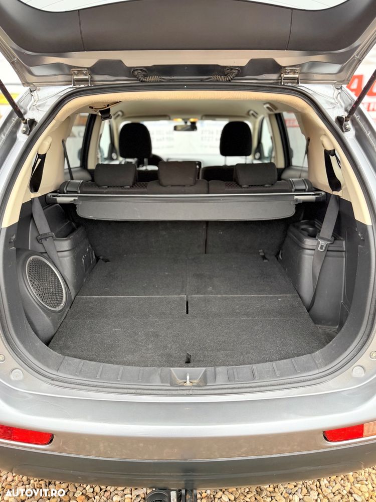 Mitsubishi Outlander 2.2 DI-D AS&G 6MT 4WD Invite A01 - 13