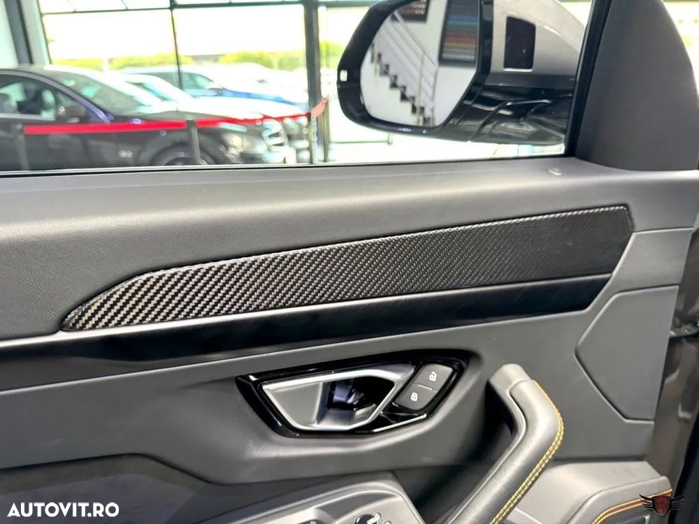 Lamborghini URUS Standard - 21