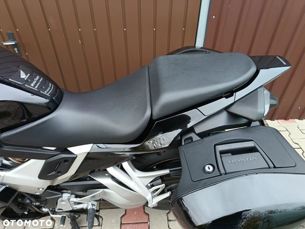 Honda VFR - 34
