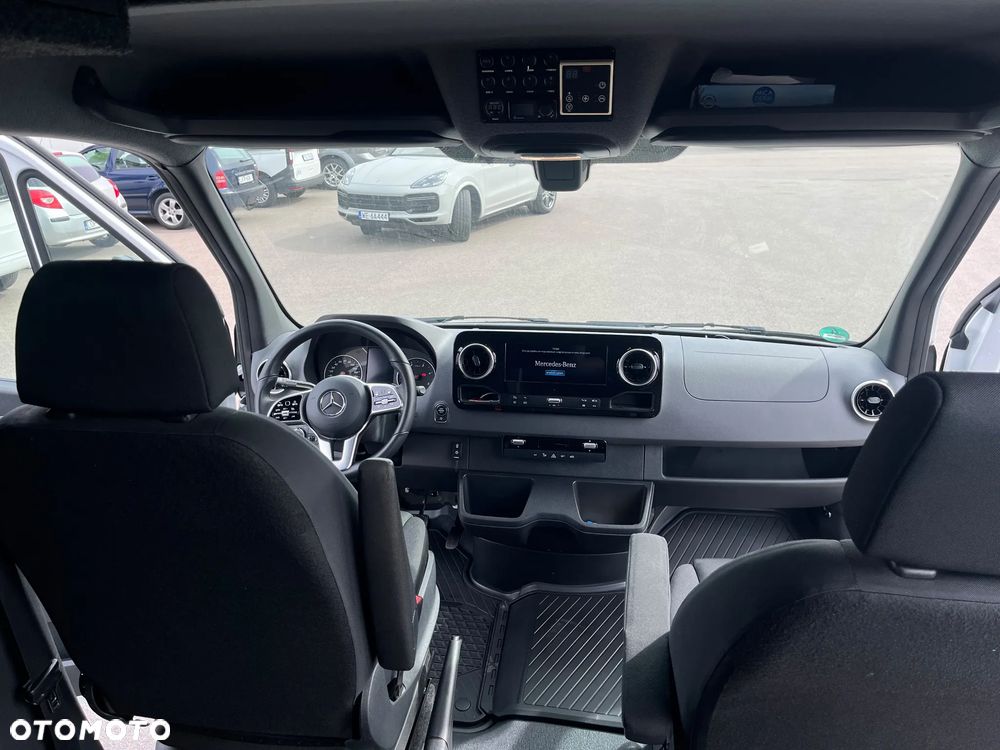 Mercedes-Benz Sprinter - 16