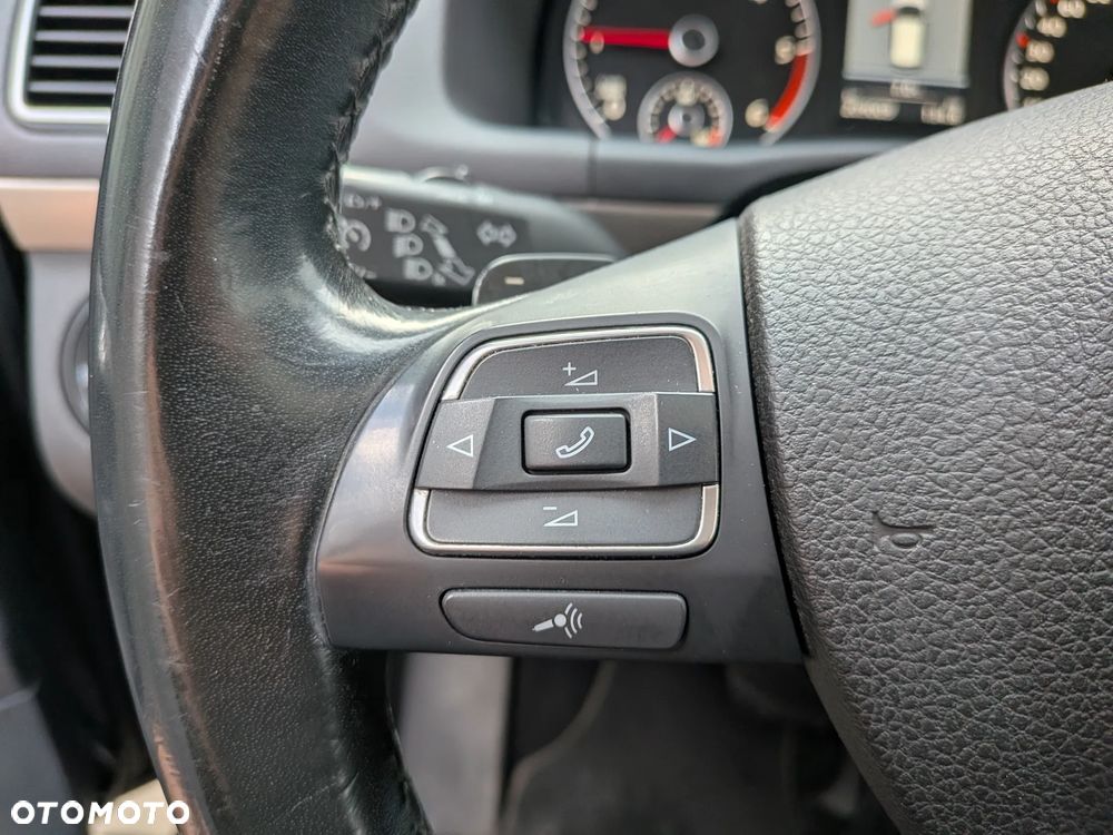 Volkswagen Touran 2.0 TDI DPF DSG Trendline - 21