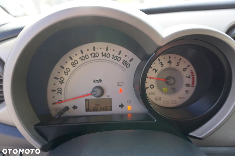 Daihatsu Trevis 1.0 Limited - 34