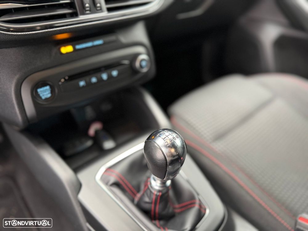 Ford Focus SW 1.0 EcoBoost Hybrid ST-LINE - 18