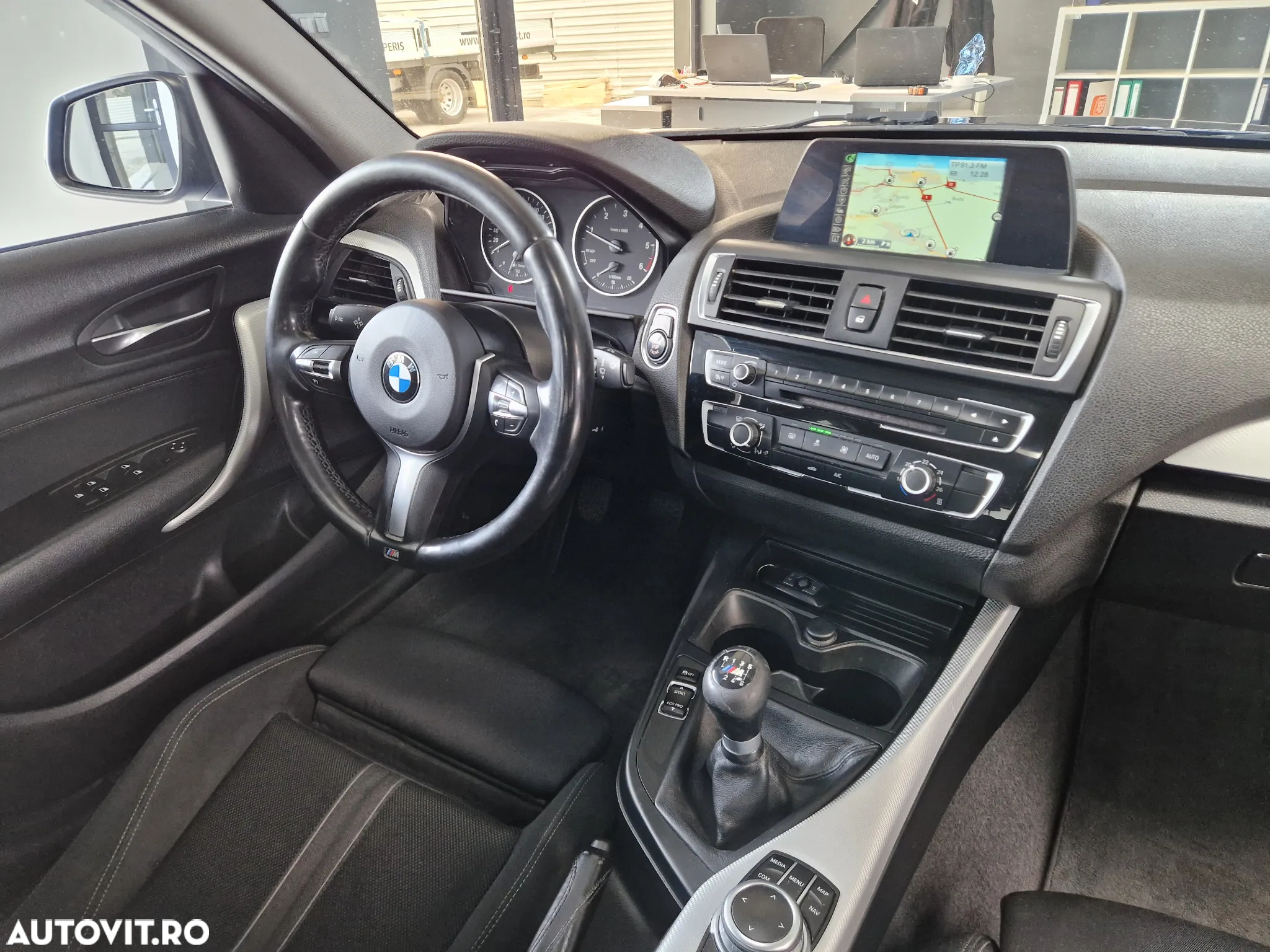 BMW Seria 1 120d Sport Line Shadow - 13