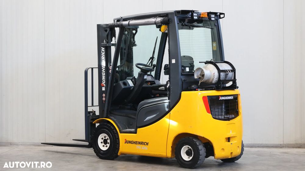 Jungheinrich TFG 320s - 3