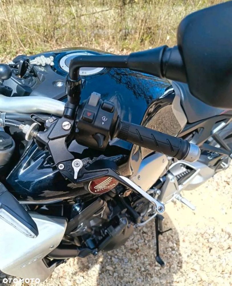 Honda CB - 10
