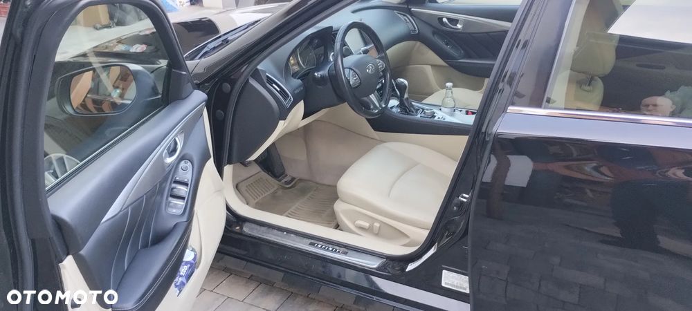 Infiniti Q50 - 13