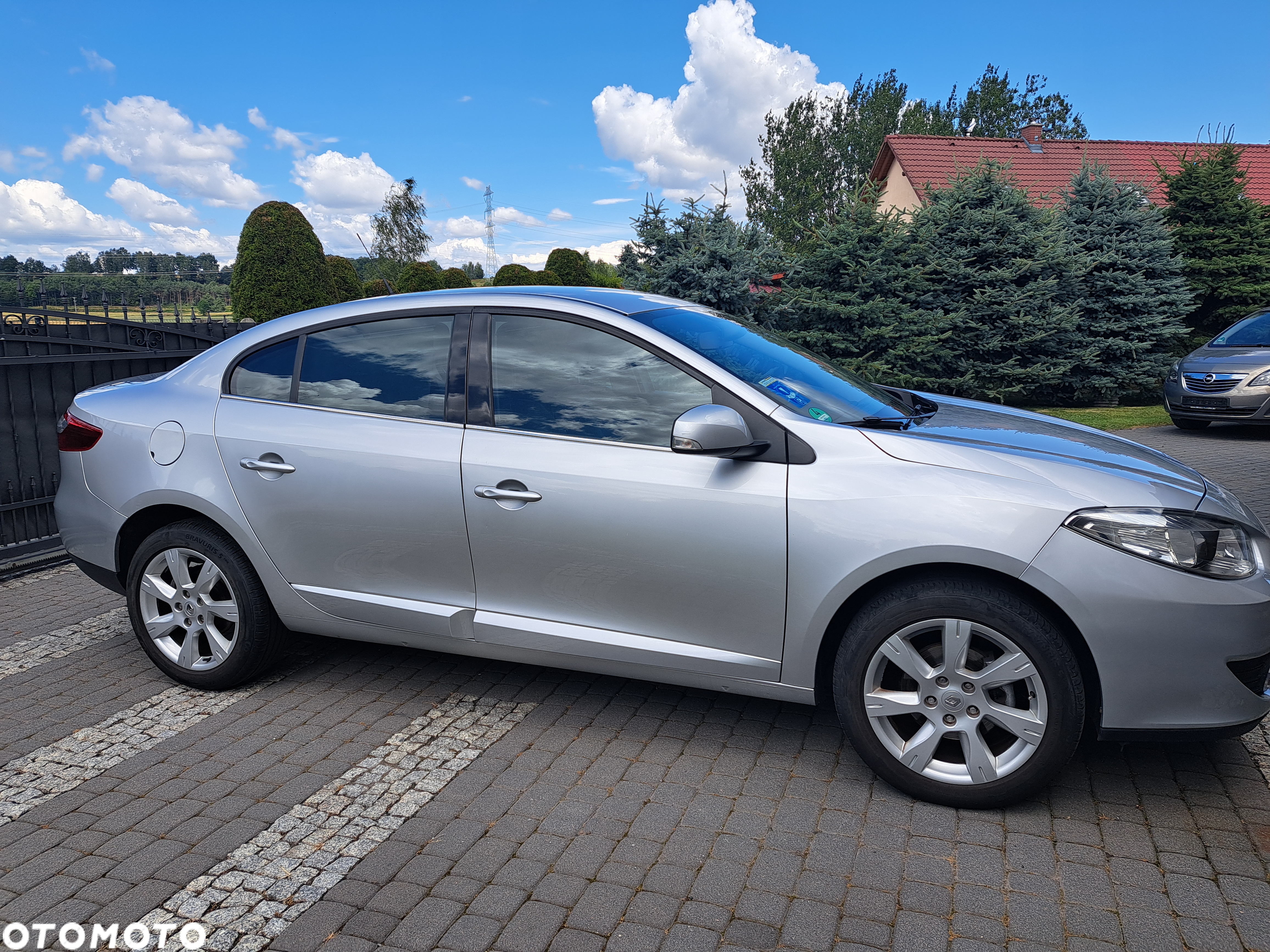Renault Fluence 2.0 16V 140 Dynamique - 3
