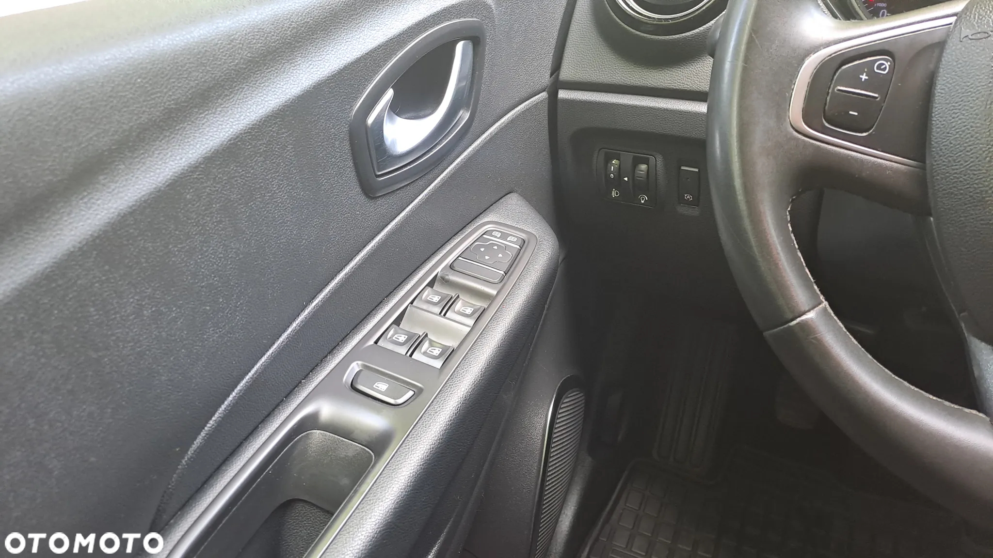 Renault Captur (ENERGY) TCe 90 LIMITED - 10