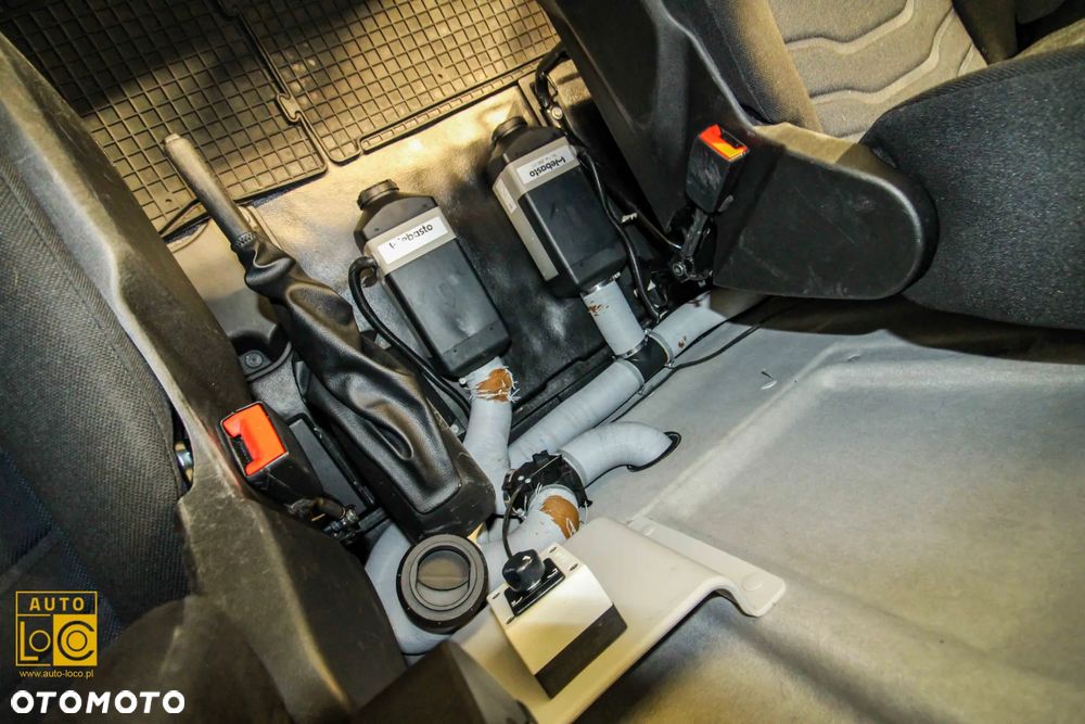 Iveco DAILY CHŁODNIA + MROŹNIA + AGREGAT x 2 + AUTOMAT - 26