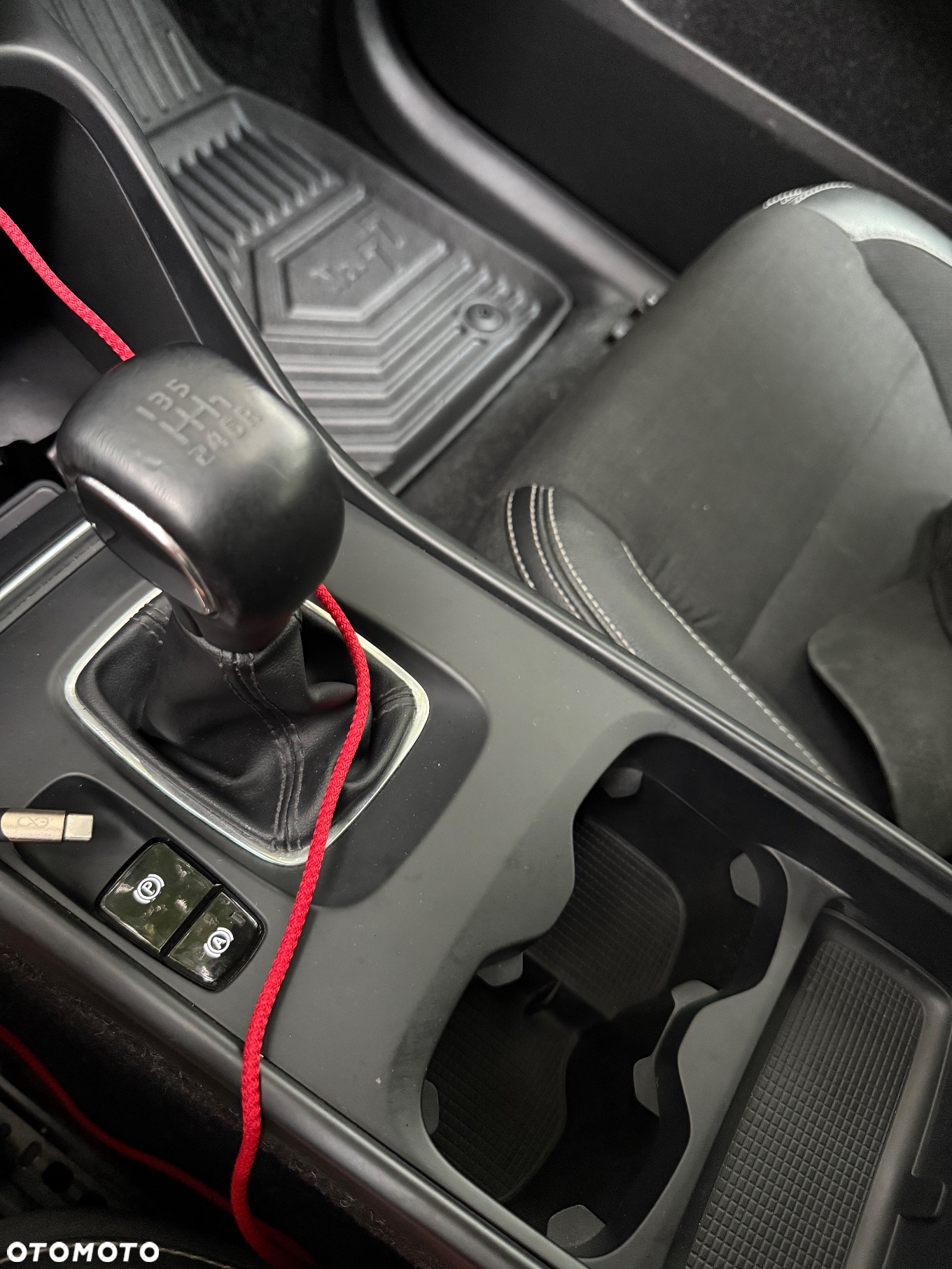 Volvo XC 40 T3 - 10