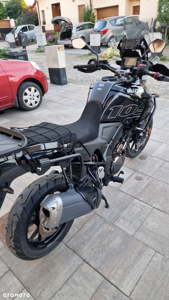 Suzuki DL - 23