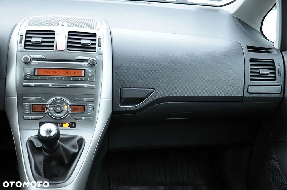 Toyota Auris 1.6 VVT-i Sol - 20